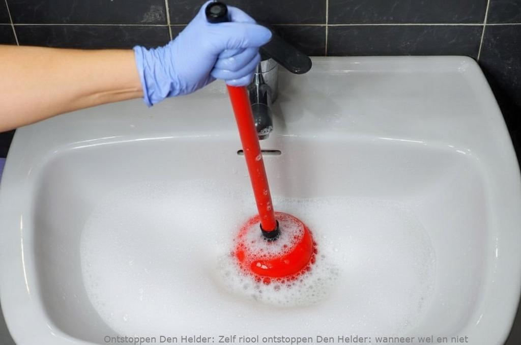 Zelf riool ontstoppen Den Helder: wanneer wel en niet